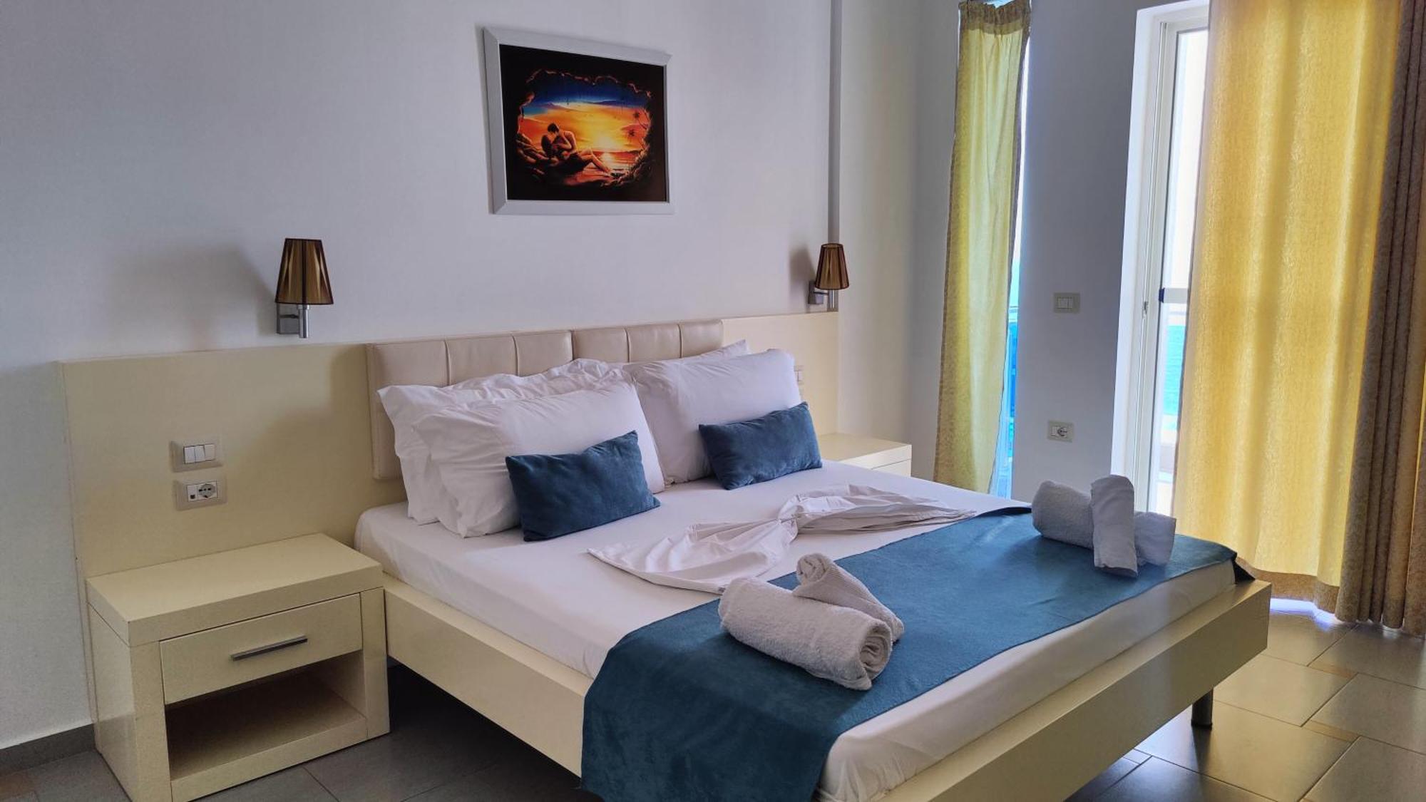 B&g * Sarandë